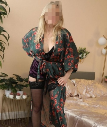 В моих объятиях ты испытаешь незабываемое блаженство. Мои услуги охватывают широкий спектр удовольствий, начиная от расслабляющего массажа и заканчивая жаркими играми в постели. Мои фото говорят сами за себя – я горячая и сексуальная. Не верь на слово, у меня есть отзывы подтверждающие мою высокую квалификацию и исключительный сервис. Разкрою для тебя все свои возможности, позвони мне прямо сейчас. Встречи возможны только в Москве. 🔥💋 Татьяна